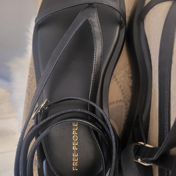 Free People Winnie Wrap Platform - Picture 8 of 9